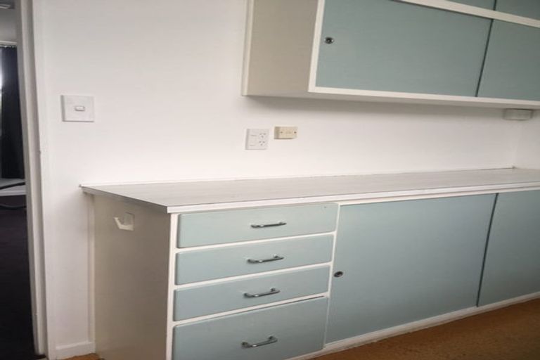 Photo of property in 6/127 Queens Drive, Lyall Bay, Wellington, 6022