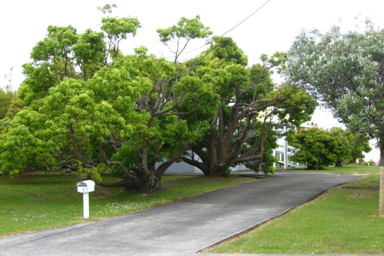 Photo of property in 42 Shakespear Road, Army Bay, Whangaparaoa, 0930