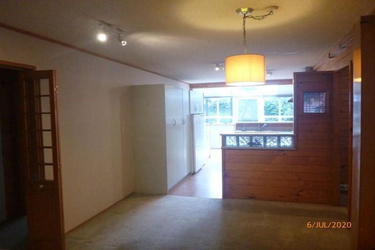 Photo of property in 93 Wiseley Road, West Harbour, Auckland, 0618