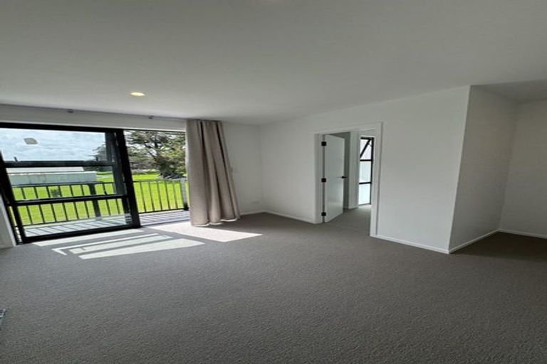 Photo of property in 26f Brennan Avenue, Te Atatu Peninsula, Auckland, 0610
