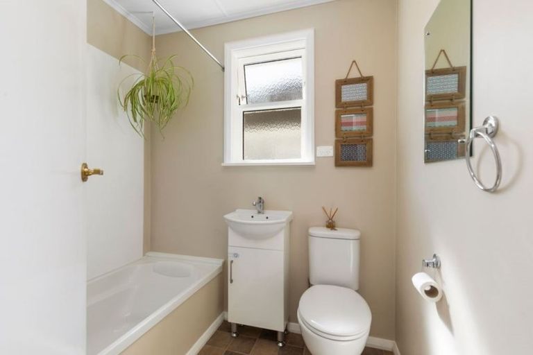 Photo of property in 49r Hine Road, Wainuiomata, Lower Hutt, 5014