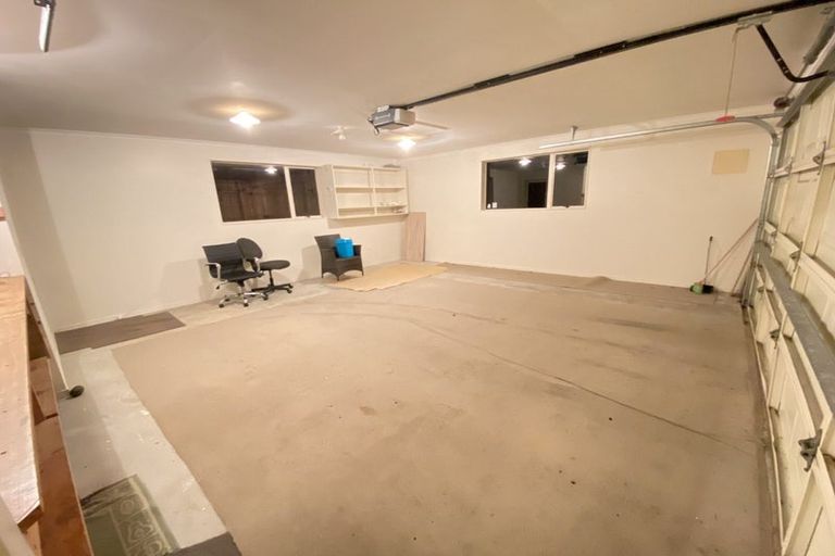 Photo of property in 10 San Bernadino Drive, Henderson, Auckland, 0612