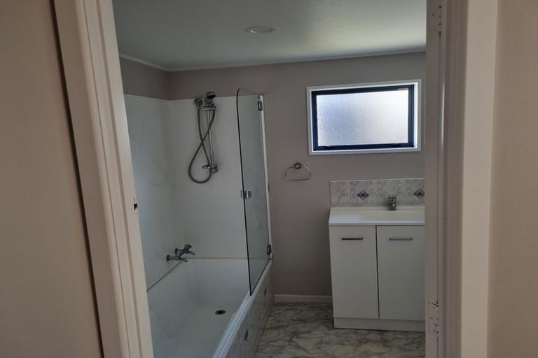 Photo of property in 17 Kent Street, Kingston, Athol, 9793