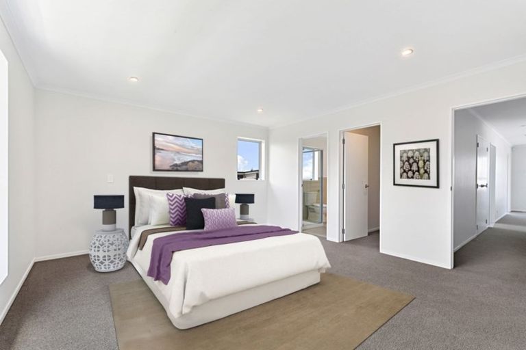 Photo of property in 14 Couldrey Crescent, Red Beach, 0932