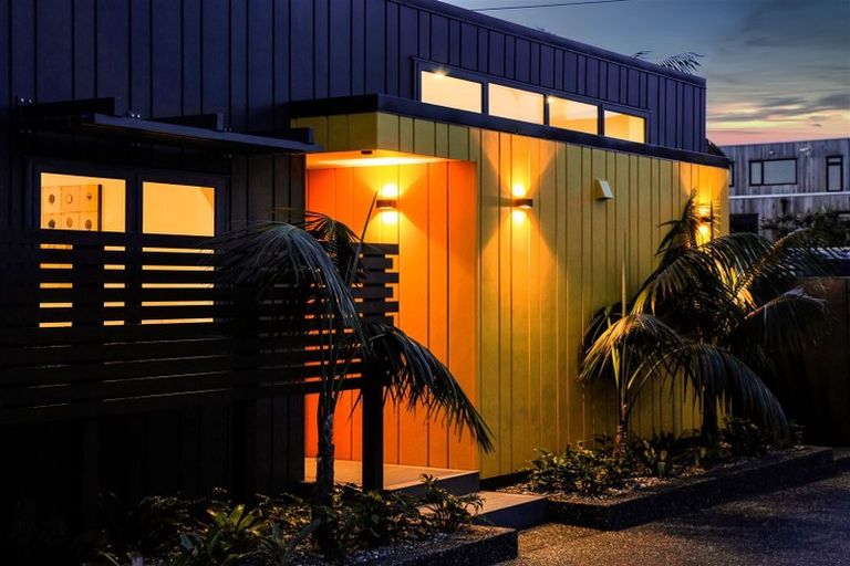 Photo of property in 52 Buller Street, New Plymouth, 4312