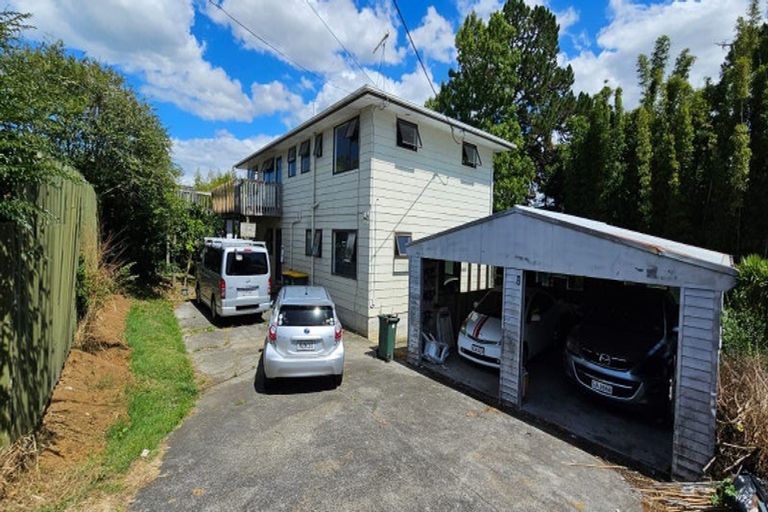 Photo of property in 12a Sabulite Road, Kelston, Auckland, 0602