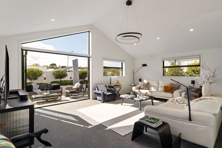 Photo of property in 62 Freedom Drive, Kelvin Grove, Palmerston North, 4414