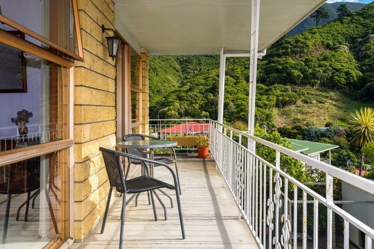 Photo of property in 7 Angle Street, Picton, 7220