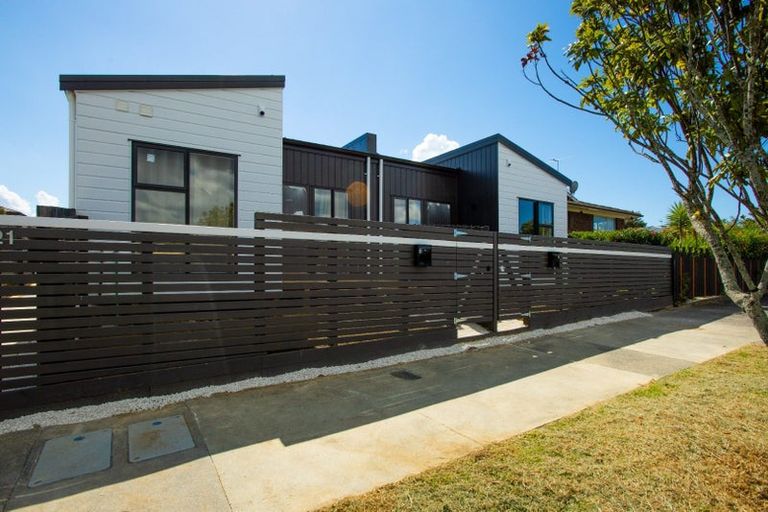 Photo of property in 5/21 Montrose Street, Point Chevalier, Auckland, 1022
