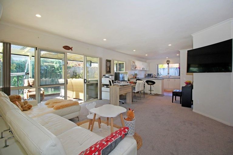 Photo of property in 4 Pateke Drive, Takanini, 2112