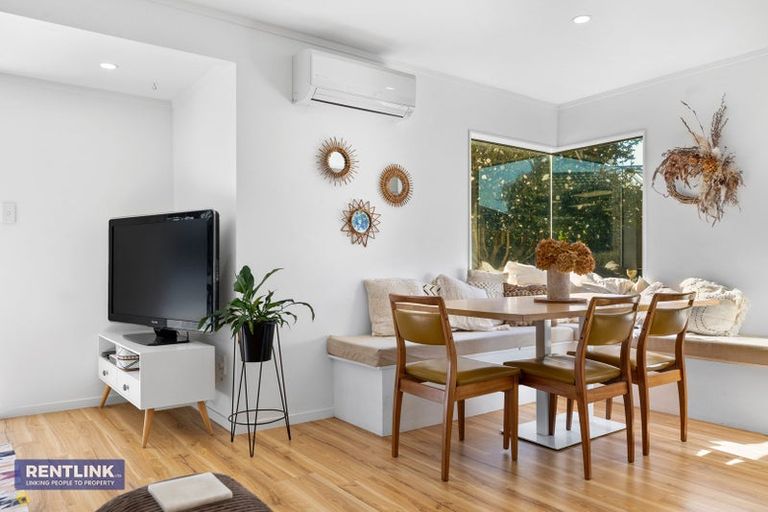 Photo of property in 19 Checketts Place, Papamoa Beach, Papamoa, 3118