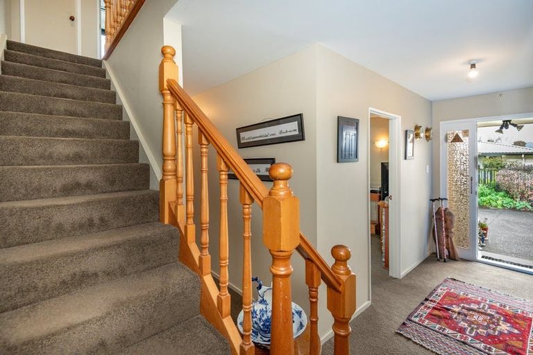 Photo of property in 21 Laing Crescent, Heathcote Valley, Christchurch, 8022