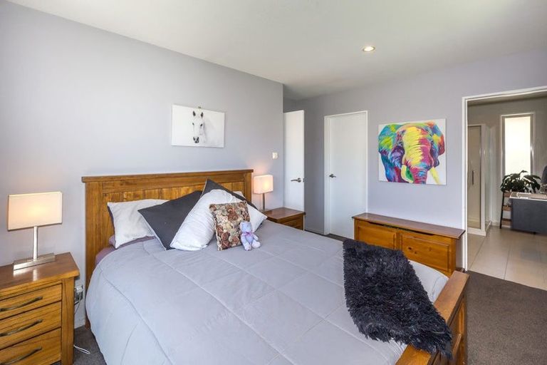 Photo of property in 21 Marlowe Place, Rolleston, 7614