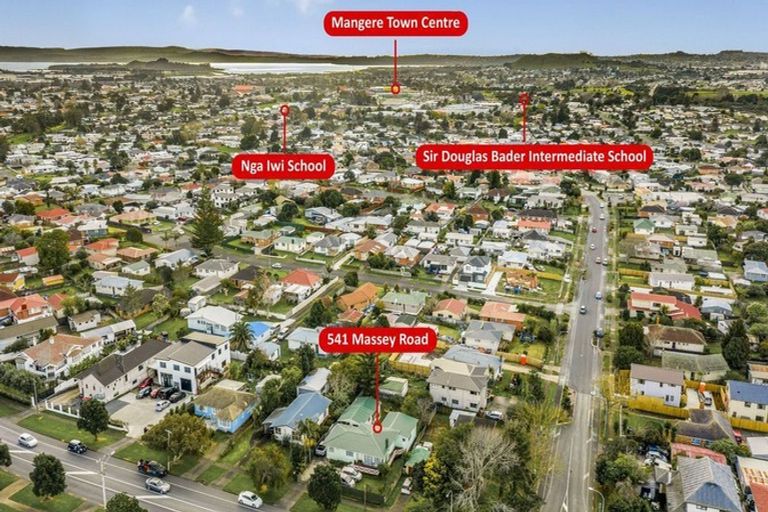 Photo of property in 541 Massey Road, Mangere, Auckland, 2022