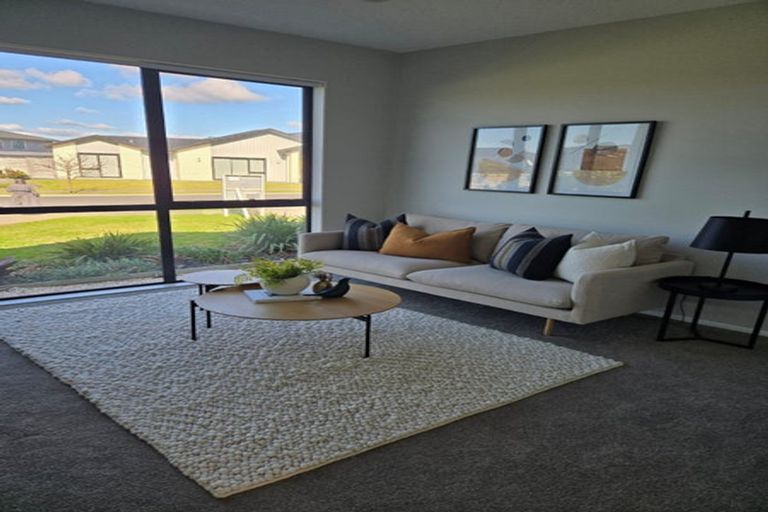 Photo of property in 27 Surf View Crescent, Red Beach, 0932