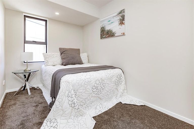 Photo of property in 10b Kotahitanga Street, Papakura, 2110
