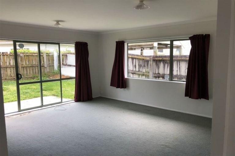 Photo of property in 1/11 Solveig Place, Randwick Park, Auckland, 2105