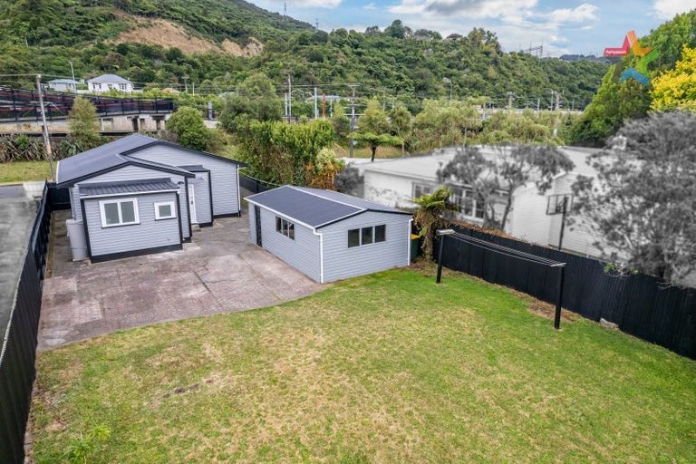 Photo of property in 8 Golf Road, Manor Park, Lower Hutt, 5019