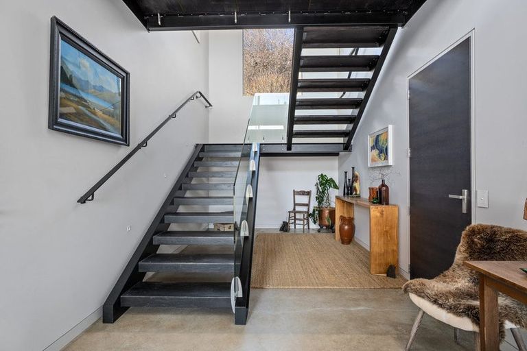 Photo of property in 16 Hayes View Lane, Lake Hayes, Queenstown, 9371