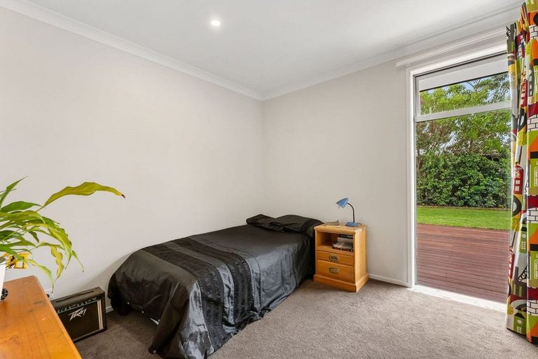 Photo of property in 44 Butterworth Crescent, Papamoa Beach, Papamoa, 3118