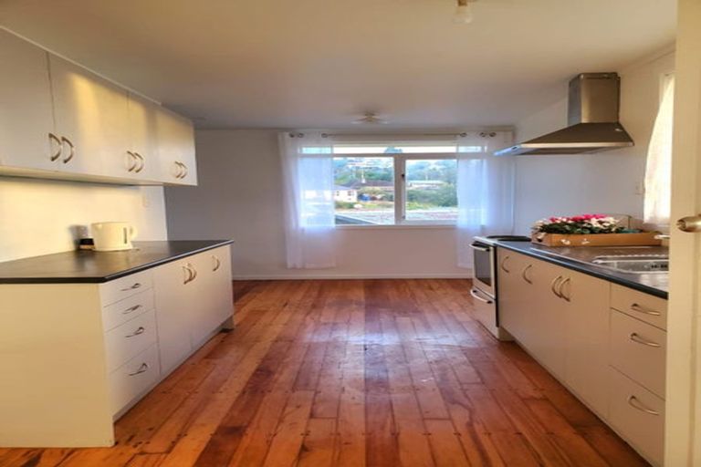 Photo of property in 15 Whiteman Road, Kawakawa, 0210