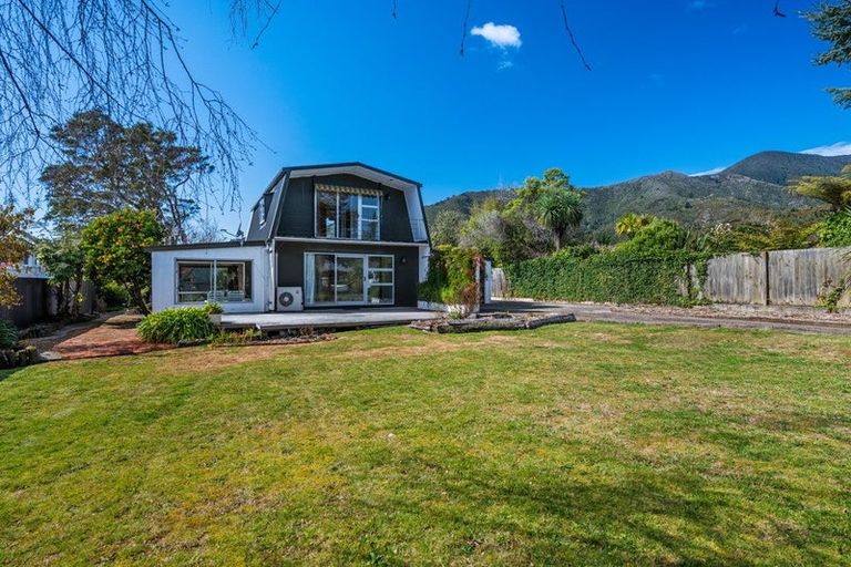 Photo of property in 29 Ranui Street, Waikawa, Picton, 7220