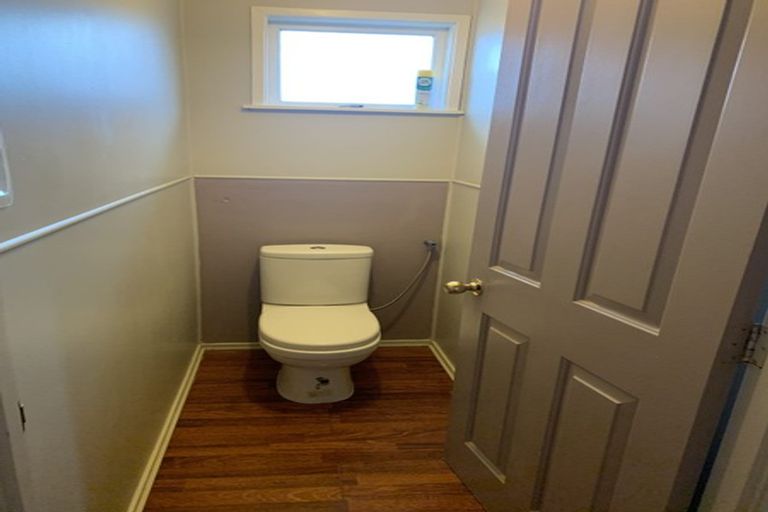 Photo of property in 5 Newland Grove, Henderson, Auckland, 0610