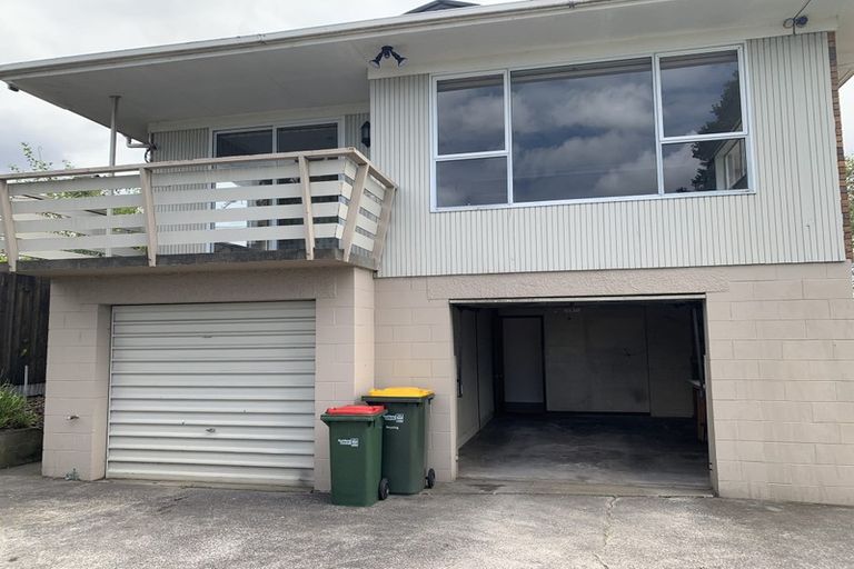 Photo of property in 4206 Great North Road, Glendene, Auckland, 0602