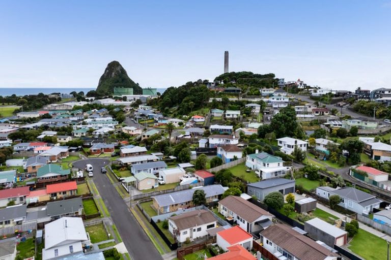 Photo of property in 1/4 Naumai Place, Spotswood, New Plymouth, 4310