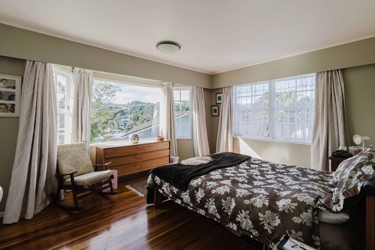 Photo of property in 28 Caesars Place, Churton Park, Wellington, 6037