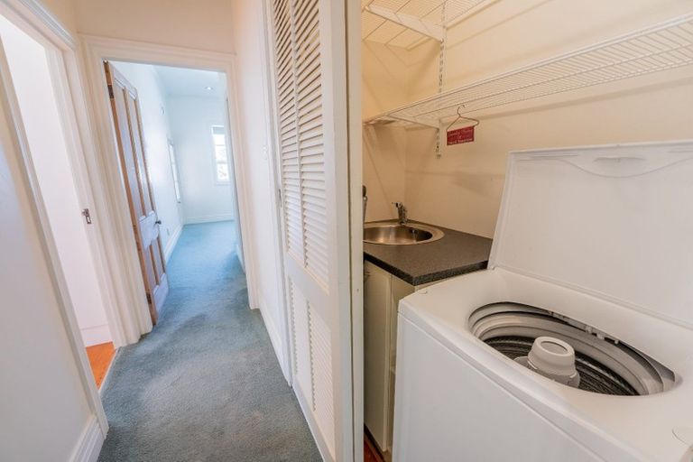 Photo of property in 34 William Bond Street, Stanley Point, Auckland, 0624