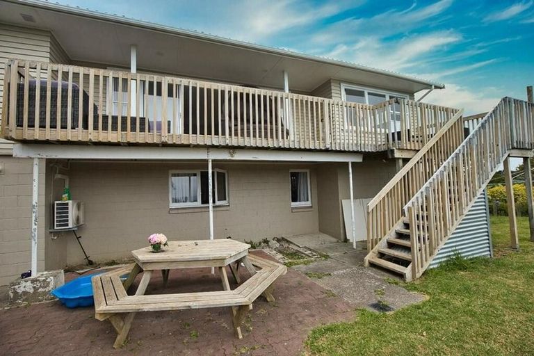 Photo of property in 22 Danbury Drive, Torbay, Auckland, 0630