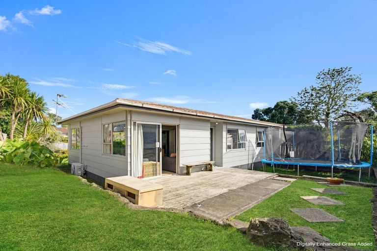 Photo of property in 2/15a Mcintyre Road, Mangere Bridge, Auckland, 2022