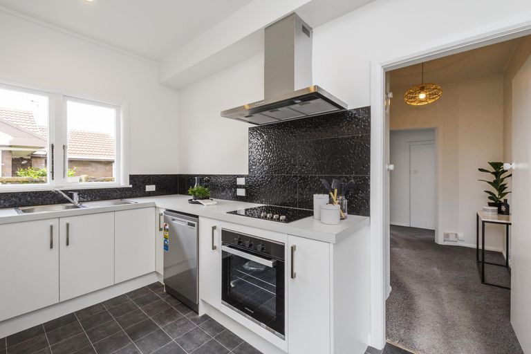 Photo of property in 99 Fitzroy Street, Terrace End, Palmerston North, 4410