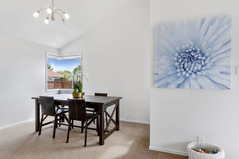 Photo of property in 2/99 Matipo Road, Mairangi Bay, Auckland, 0630