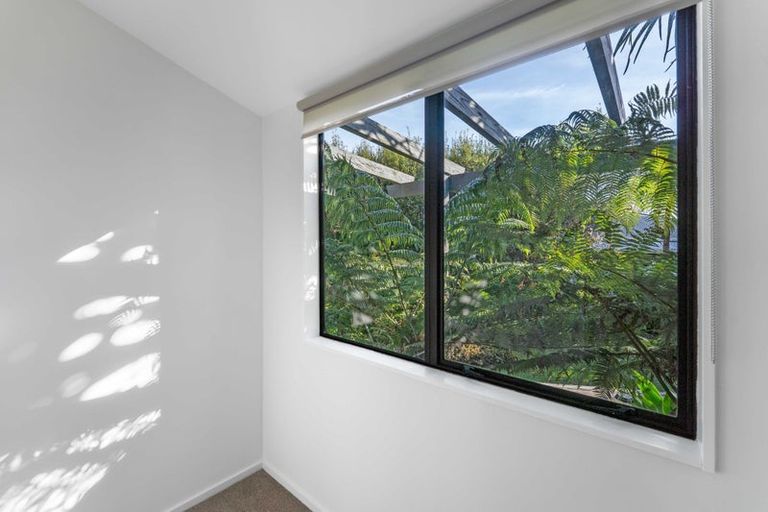 Photo of property in 14 Poneke Drive, Waikanae, 5036