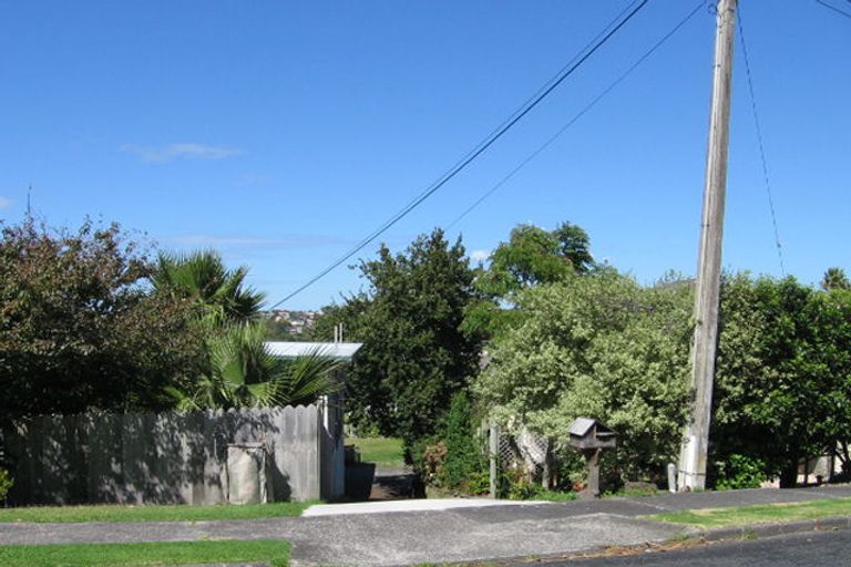 Photo of property in 1/31 Orchard Road, Browns Bay, Auckland, 0630