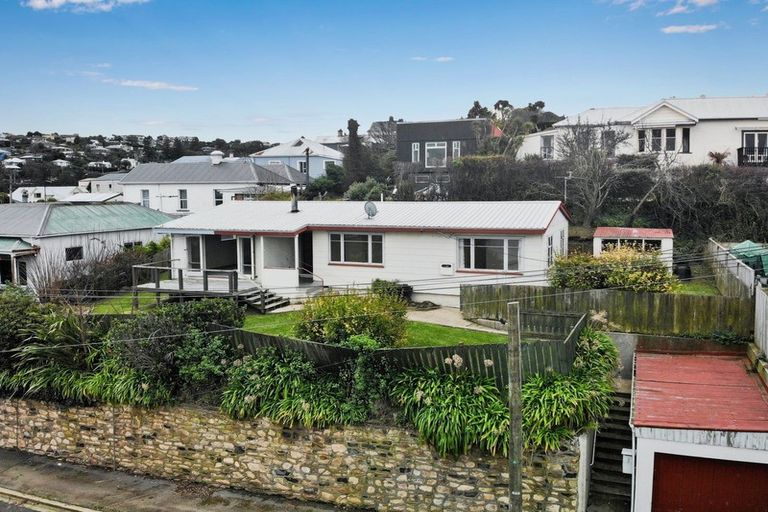 Photo of property in 2 Walter Street, The Glen, Dunedin, 9011