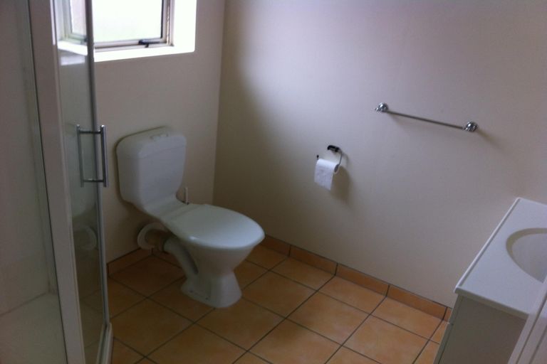 Photo of property in 11 Mt Lebanon Crescent, The Gardens, Auckland, 2105