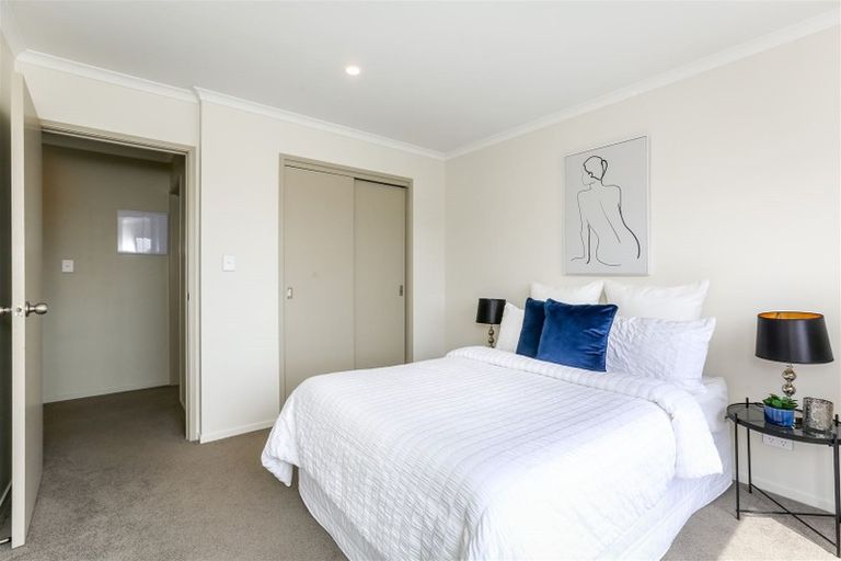 Photo of property in 14 Lavender Close, Spotswood, New Plymouth, 4310