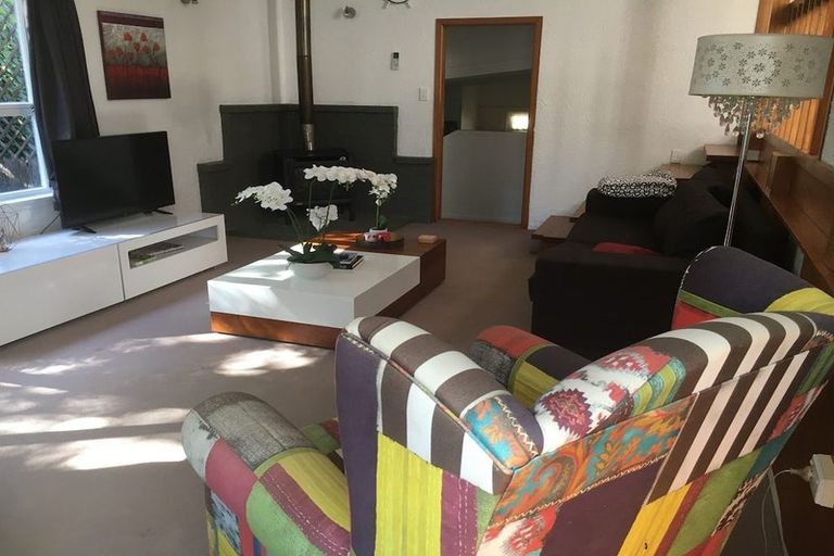 Photo of property in 6 Long Street, Torbay, Auckland, 0630