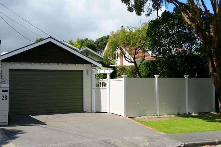 Photo of property in 28 Saint Albans Grove, Woburn, Lower Hutt, 5010