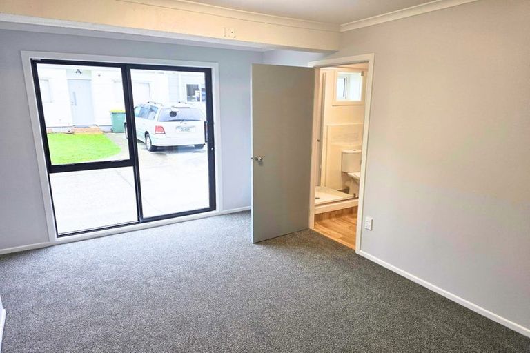 Photo of property in 70 Clevedon Road, Papakura, 2110