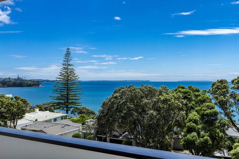 Photo of property in 21 Whitby Crescent, Mairangi Bay, Auckland, 0630