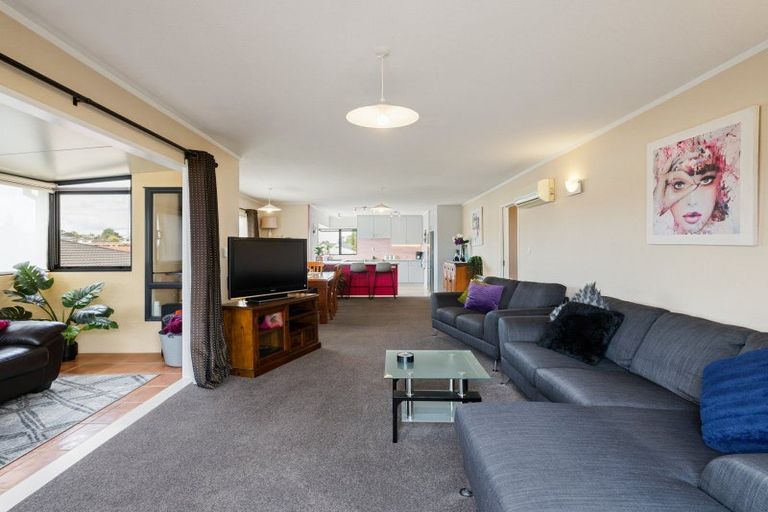 Photo of property in 14 Rimmington Drive, Hamilton Lake, Hamilton, 3204