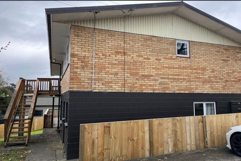 Photo of property in 1/75 Tramway Road, Beach Haven, Auckland, 0626