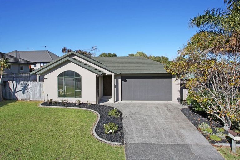 Photo of property in 4 Max Short Drive, Pukekohe, 2120