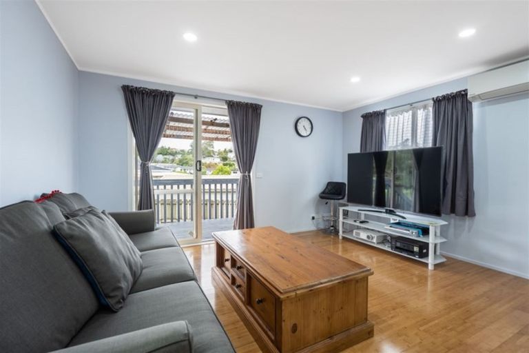Photo of property in 23a Bellringer Road, Massey, Auckland, 0614