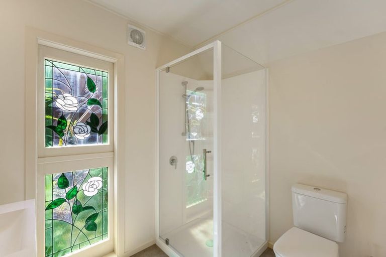 Photo of property in 9 Karaka Grove, Waikanae, 5036