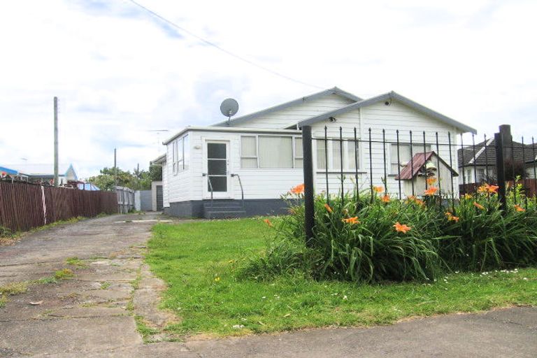 Photo of property in 255 Puhinui Road, Papatoetoe, Auckland, 2025